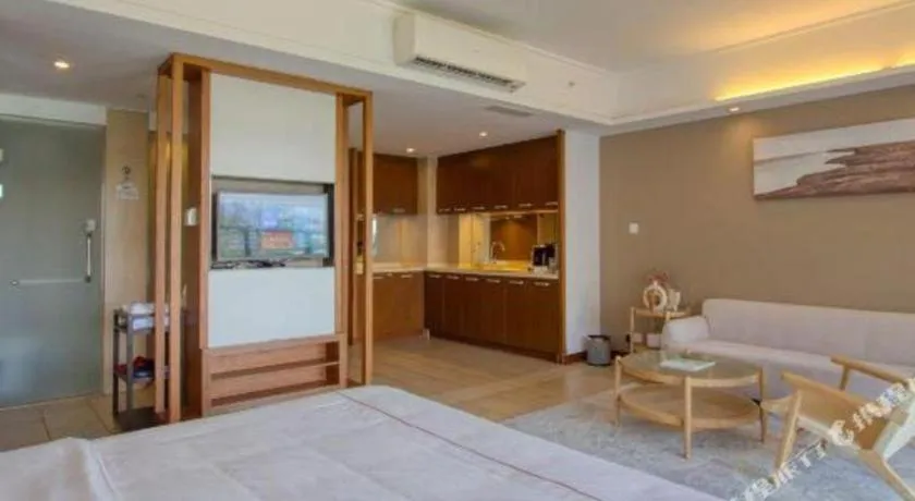 Bed in Island Skylight Resort