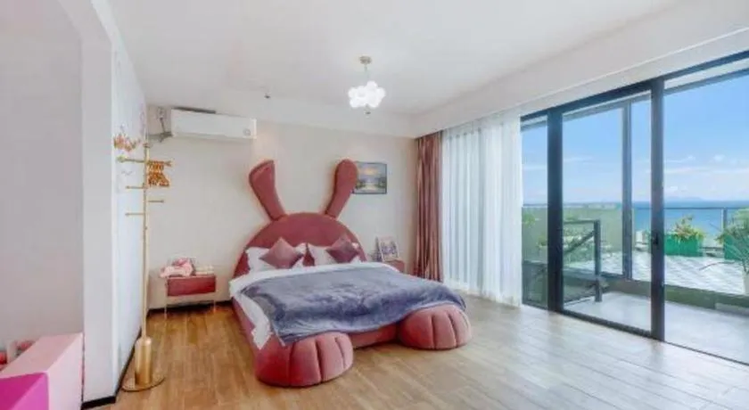 Bed in Island Skylight Resort