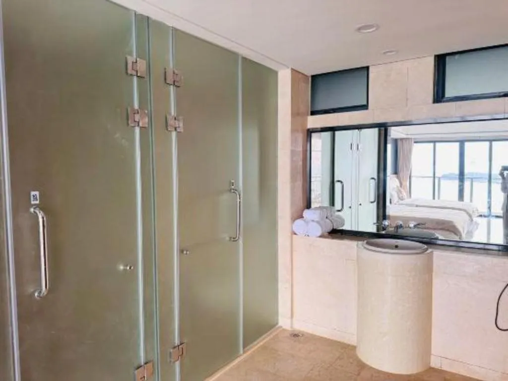 Island Skylight Resort