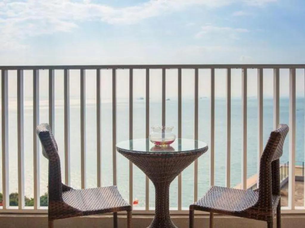 Island Skylight Resort