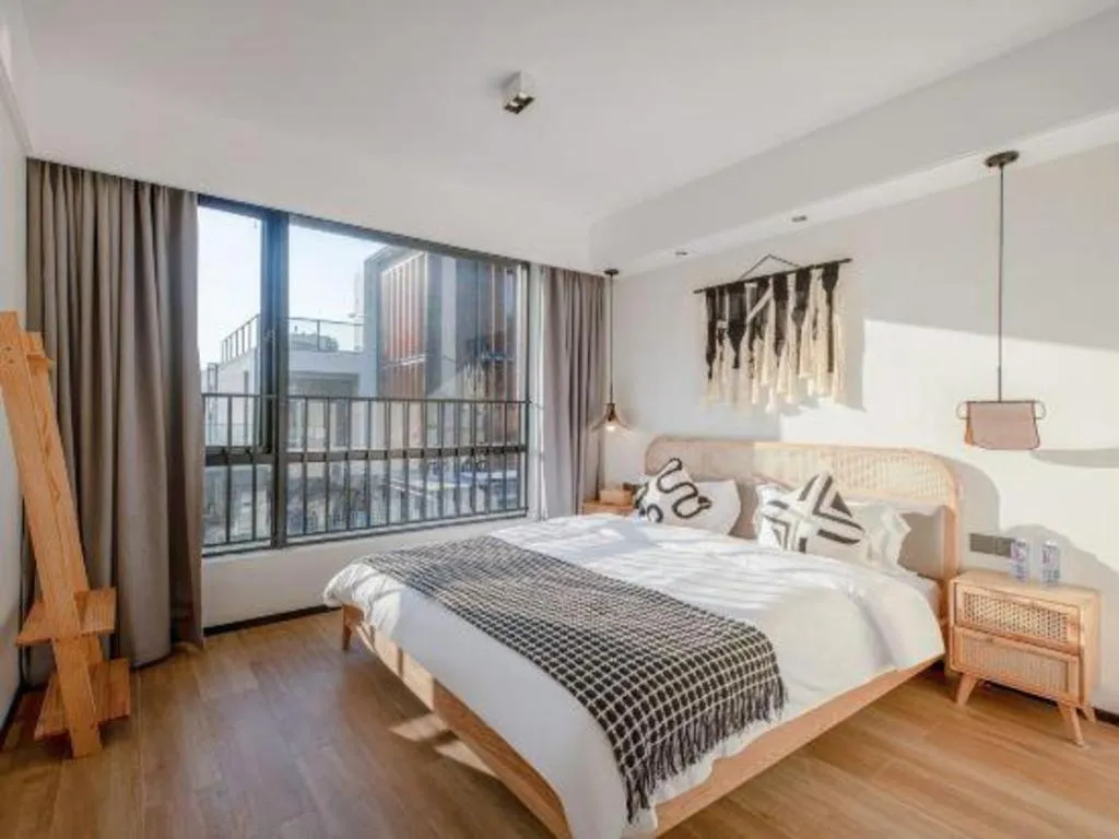 Bed in Island Skylight Resort