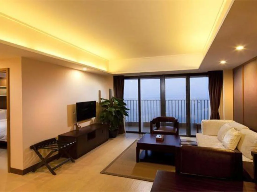 Island Skylight Resort