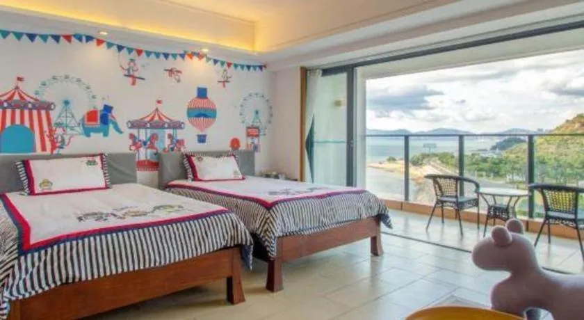 Bed in Island Skylight Resort