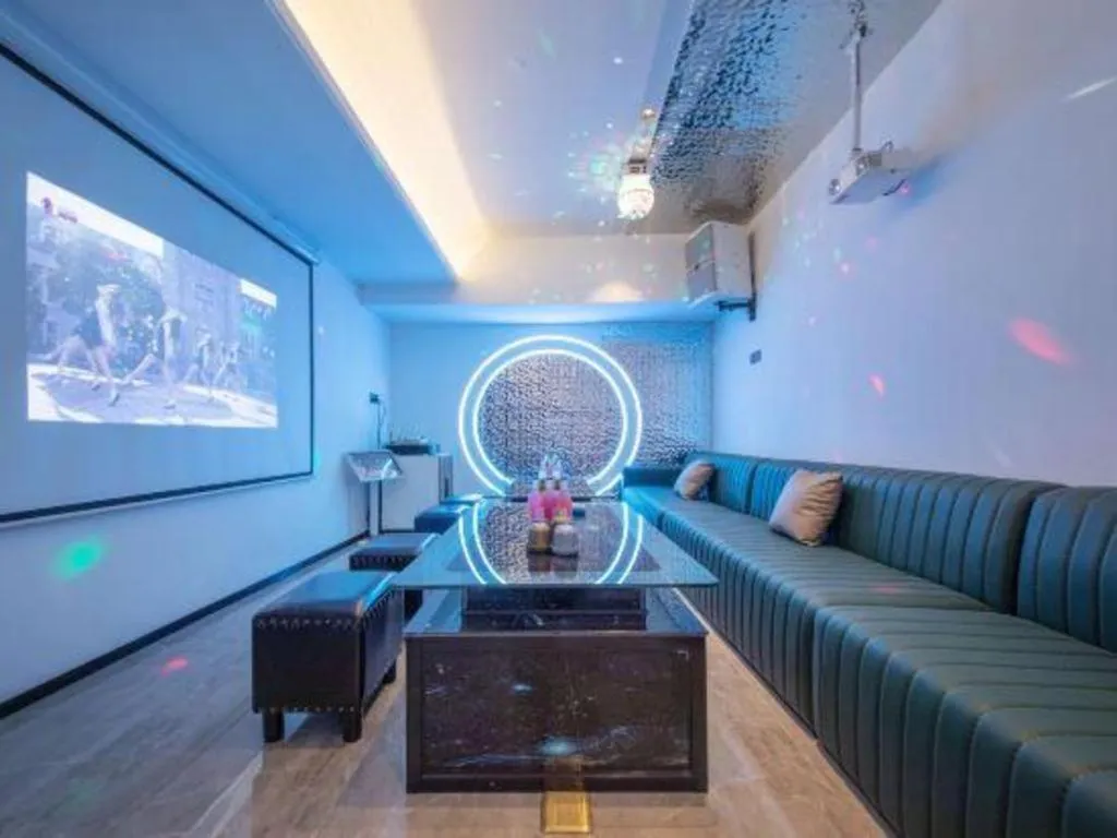 Island Skylight Resort