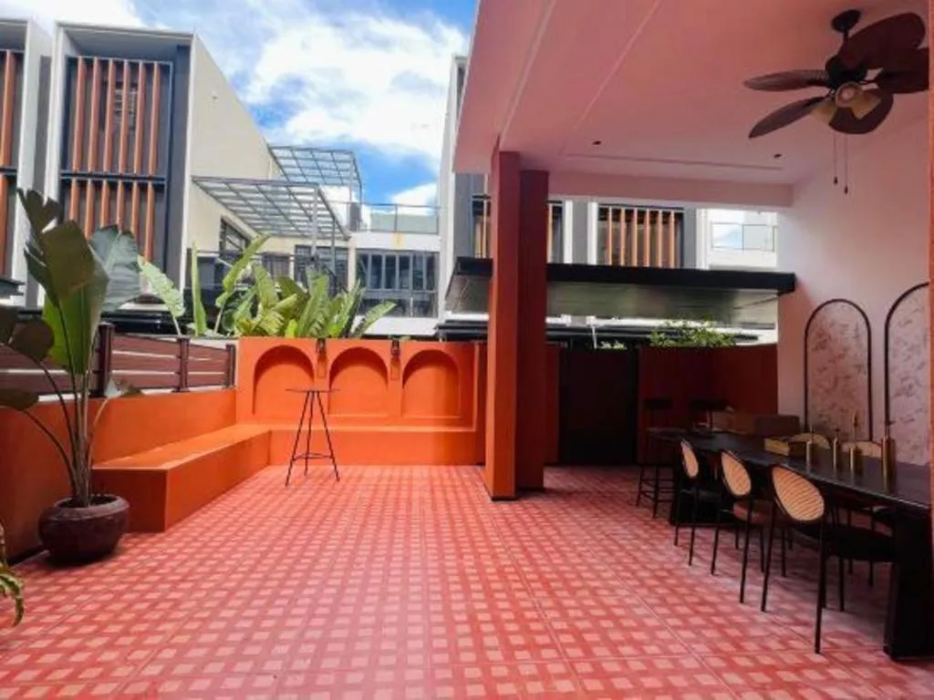 Island Skylight Resort