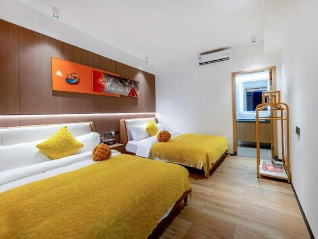 Bed in Island Skylight Resort