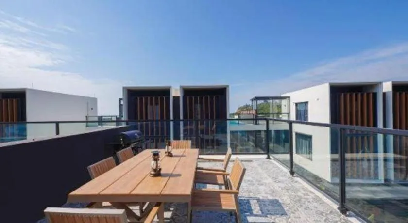 Island Skylight Resort