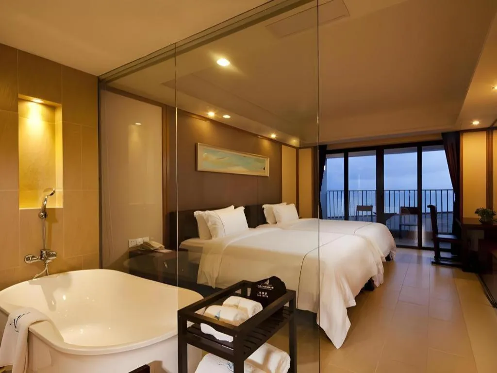 Bed in Island Skylight Resort