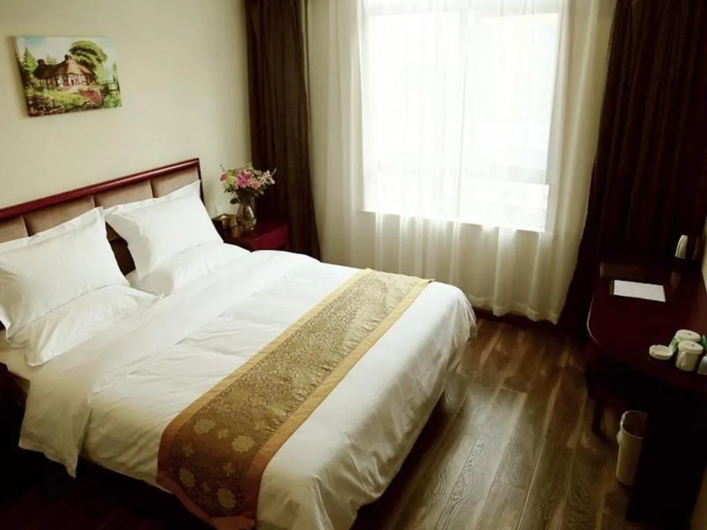 Bed in GreenTree Inn Jiangsu Changzhou Henglin Town Shuntong Road Express Hotel