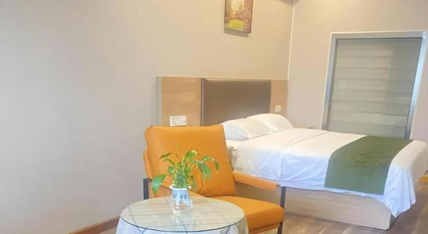Bed in GreenTree Inn Jiangsu Changzhou Henglin Town Shuntong Road Express Hotel