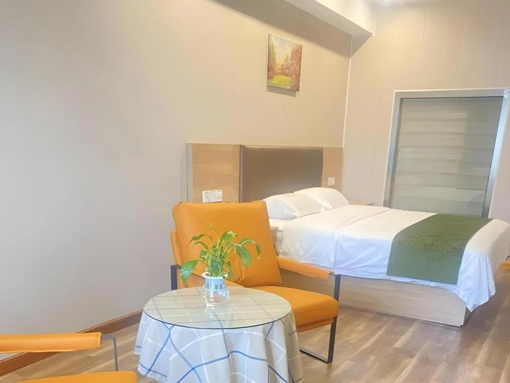 Bed in GreenTree Inn Jiangsu Changzhou Henglin Town Shuntong Road Express Hotel