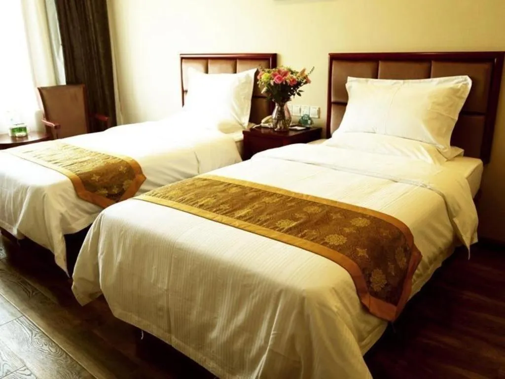 Bed in GreenTree Inn Jiangsu Changzhou Henglin Town Shuntong Road Express Hotel