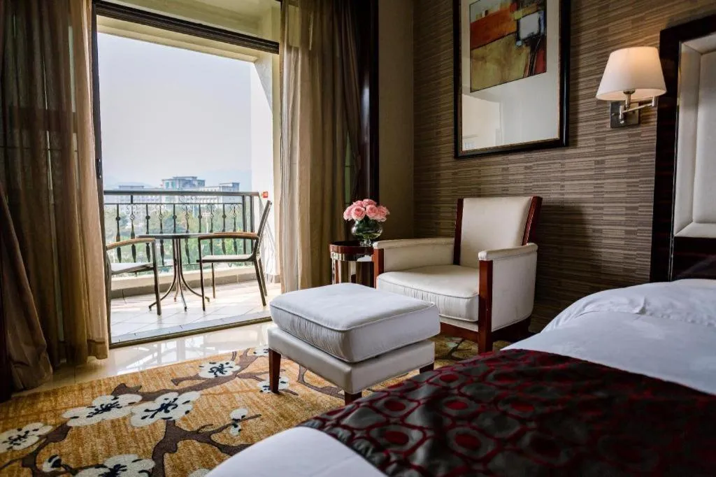 Bed in Country Garden Phoenix Hotel Yangshan