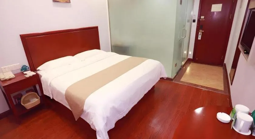 Bed in GreenTree Inn Yinchuan Pedestrian Street East Liqun Street Express Hotel