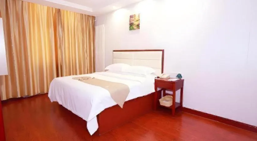 Bed in GreenTree Inn Yinchuan Pedestrian Street East Liqun Street Express Hotel