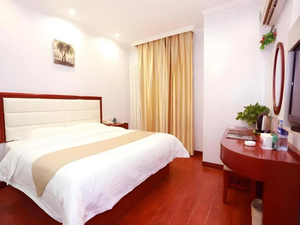 Bed in GreenTree Inn Yinchuan Pedestrian Street East Liqun Street Express Hotel