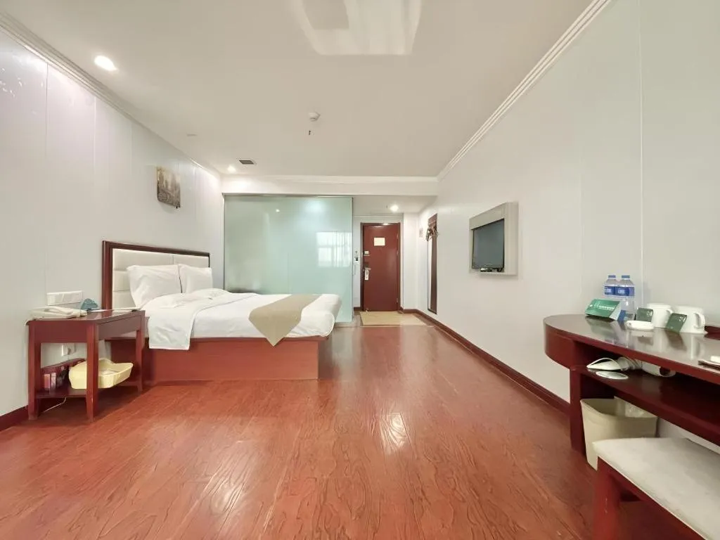 Bed in GreenTree Inn Yinchuan Pedestrian Street East Liqun Street Express Hotel