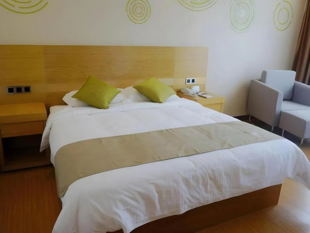 Bed in GreenTree Inn Suzhou Changshu North Haiyu Road Changhui Square Express Hotel