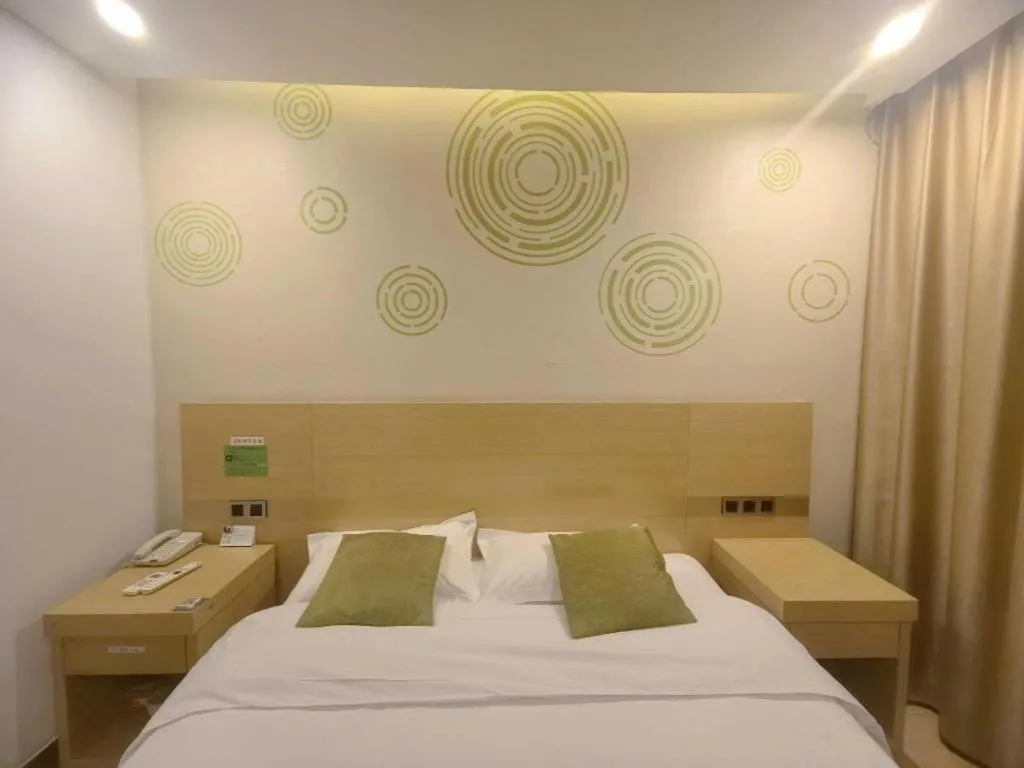 Bed in GreenTree Inn Suzhou Changshu North Haiyu Road Changhui Square Express Hotel