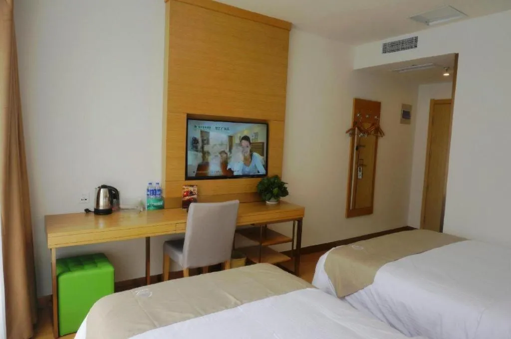 Bed in GreenTree Inn Suzhou Changshu North Haiyu Road Changhui Square Express Hotel