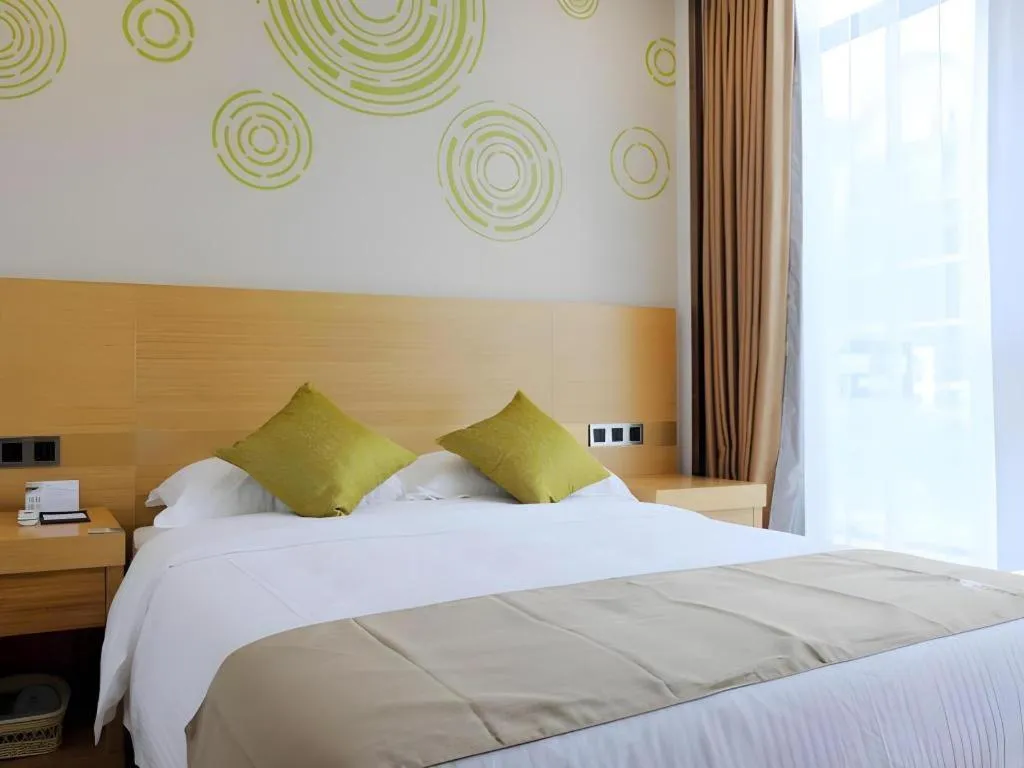 Bed in GreenTree Inn Suzhou Changshu North Haiyu Road Changhui Square Express Hotel