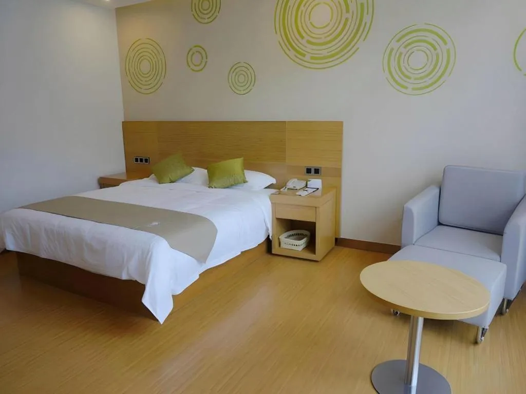 Bed in GreenTree Inn Suzhou Changshu North Haiyu Road Changhui Square Express Hotel