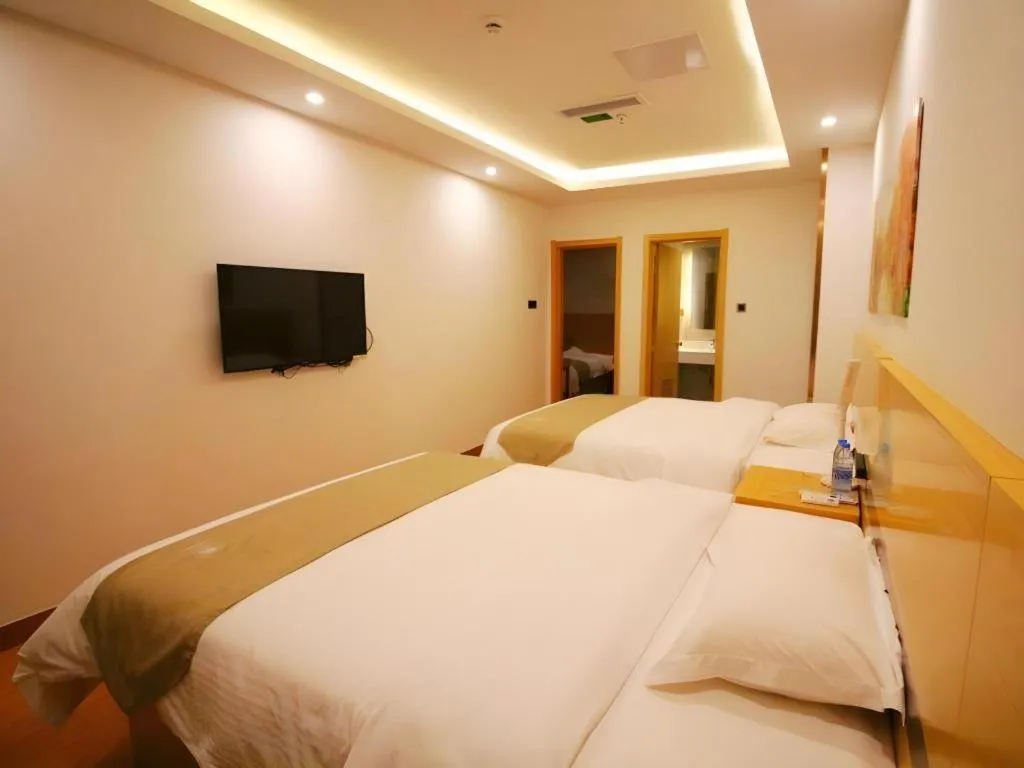Bed in GreenTree Inn Suzhou Changshu North Haiyu Road Changhui Square Express Hotel