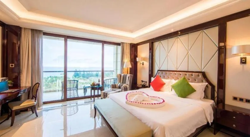 Bed in Jinsha Seaview Hotel Sanya