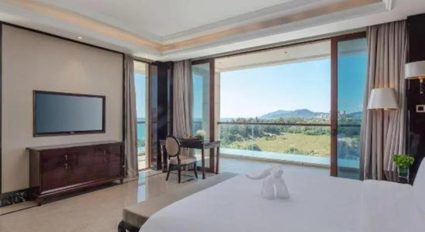 Bed in Jinsha Seaview Hotel Sanya