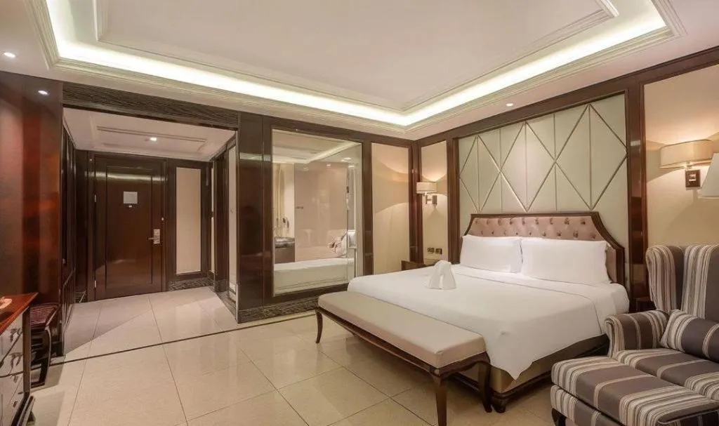 Bed in Jinsha Seaview Hotel Sanya