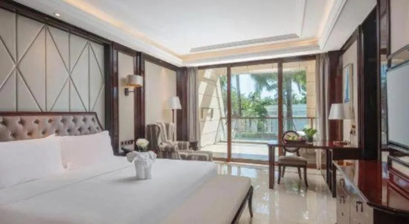 Bed in Jinsha Seaview Hotel Sanya