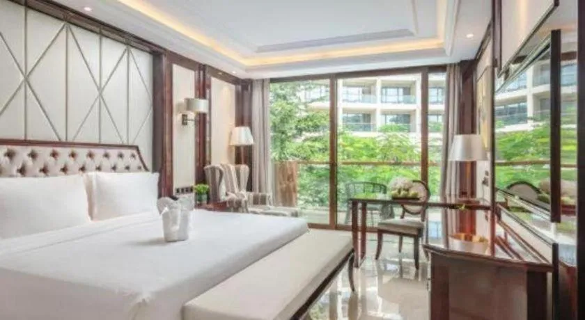 Bed in Jinsha Seaview Hotel Sanya