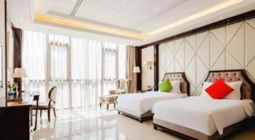 Bed in Jinsha Seaview Hotel Sanya