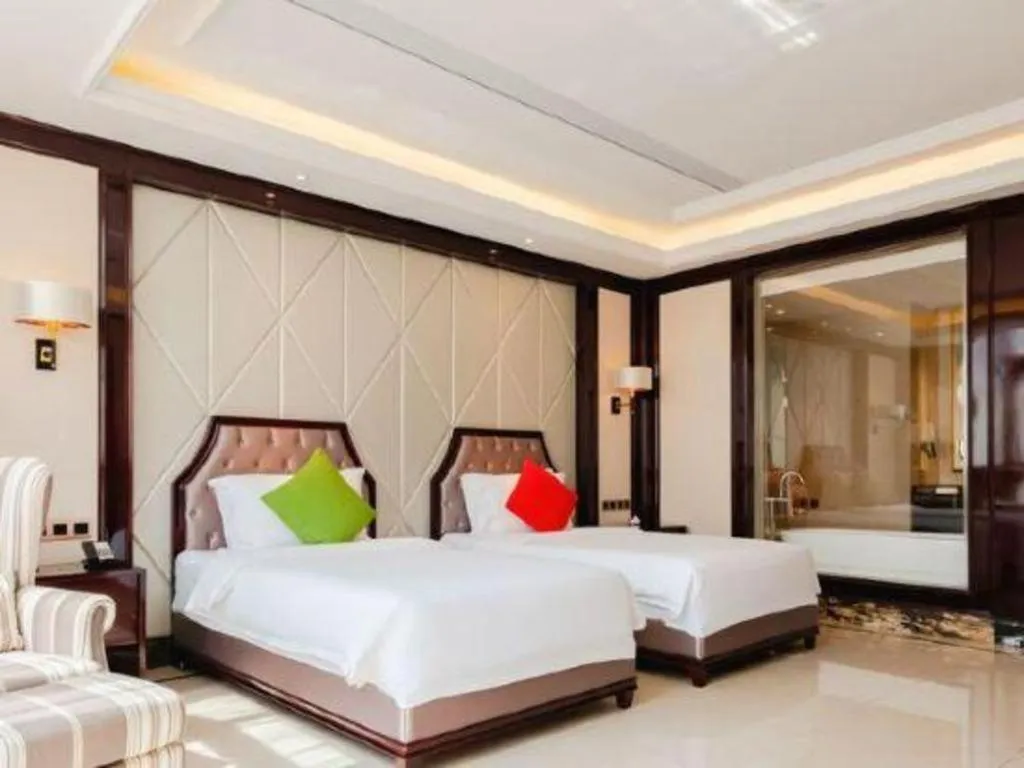 Bed in Jinsha Seaview Hotel Sanya
