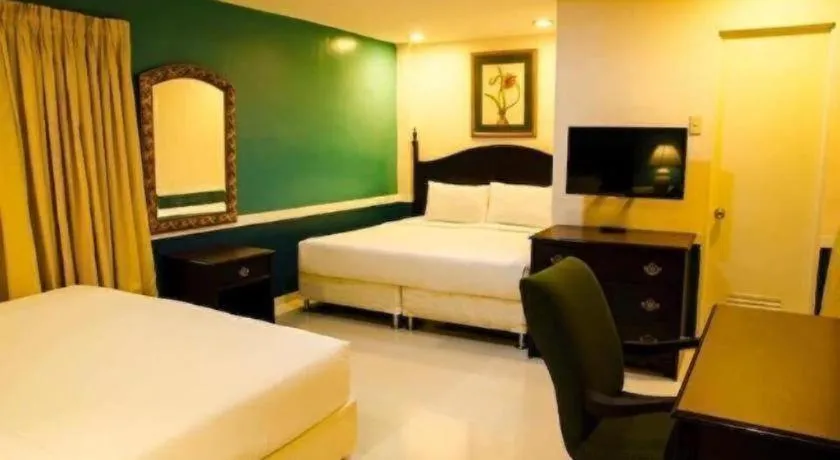 Bed in Dreamwave Resort Laguna