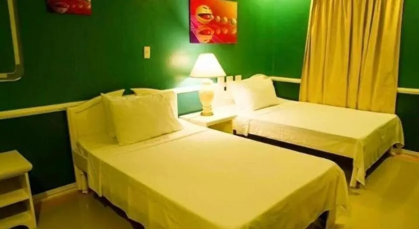 Bed in Dreamwave Resort Laguna