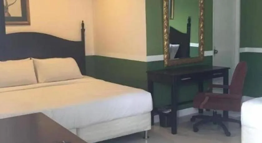 Bed in Dreamwave Resort Laguna