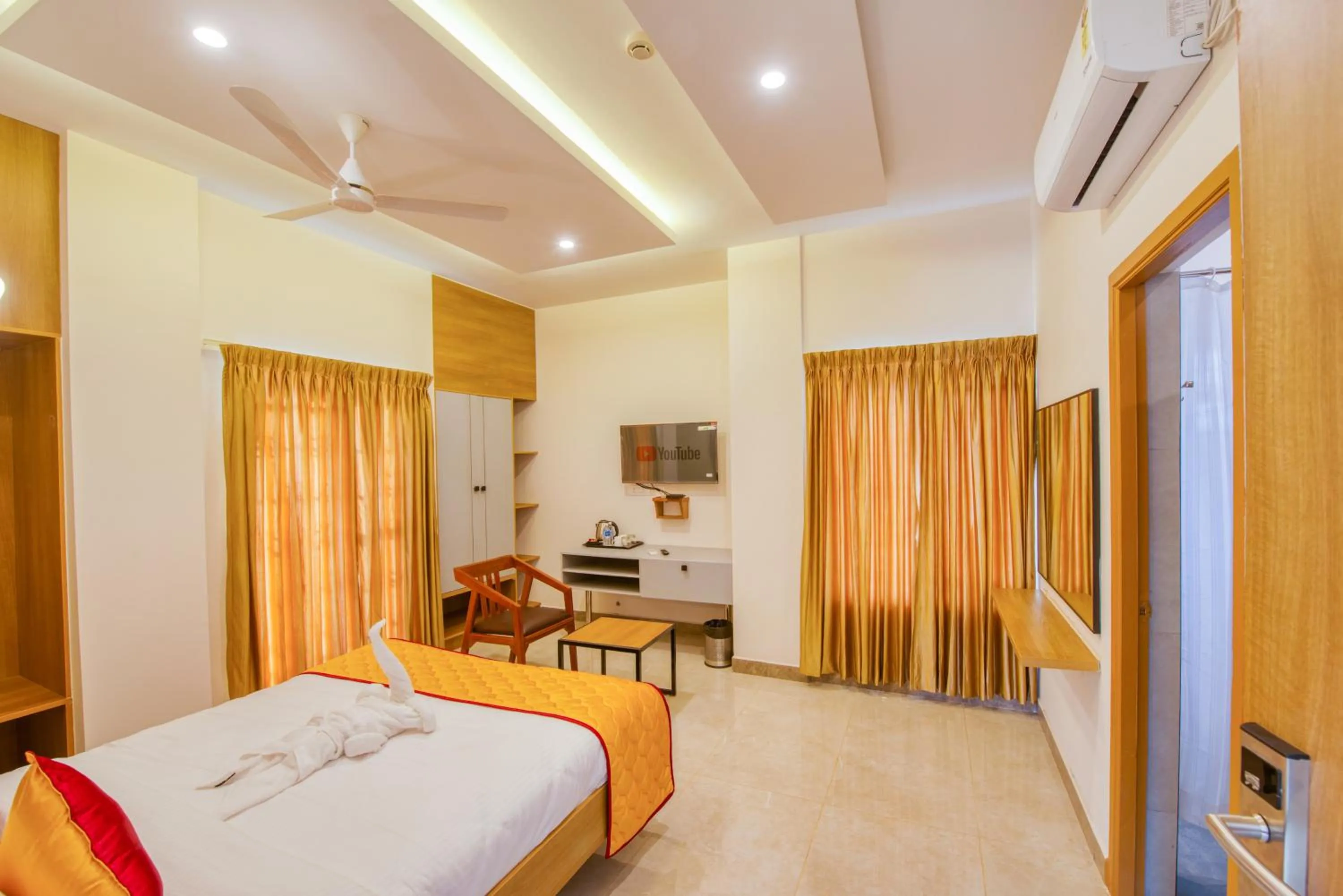 Bed in Hotel Sunlight