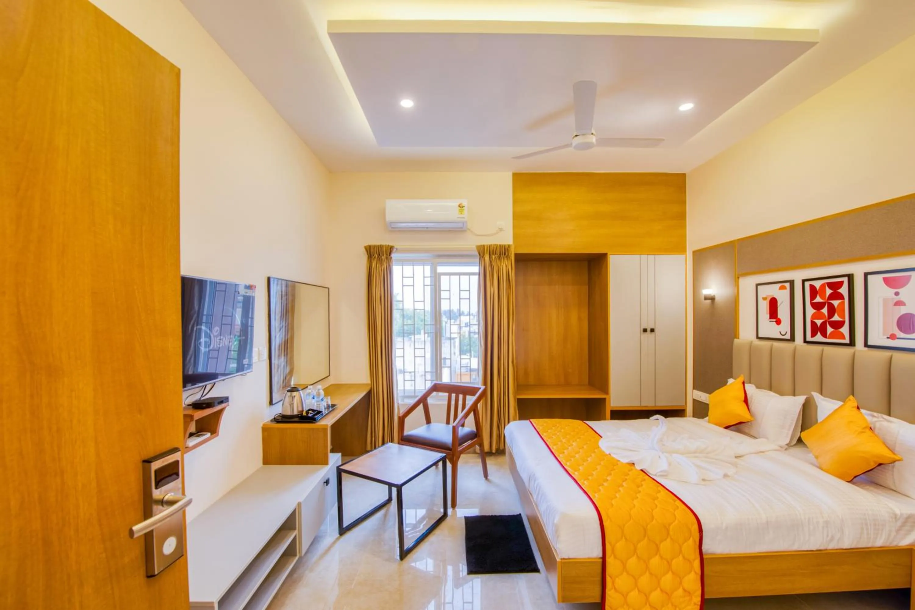 Bedroom, Bed in Hotel Sunlight