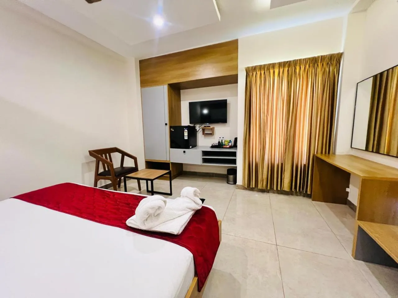 Bedroom, Bed in Hotel Sunlight