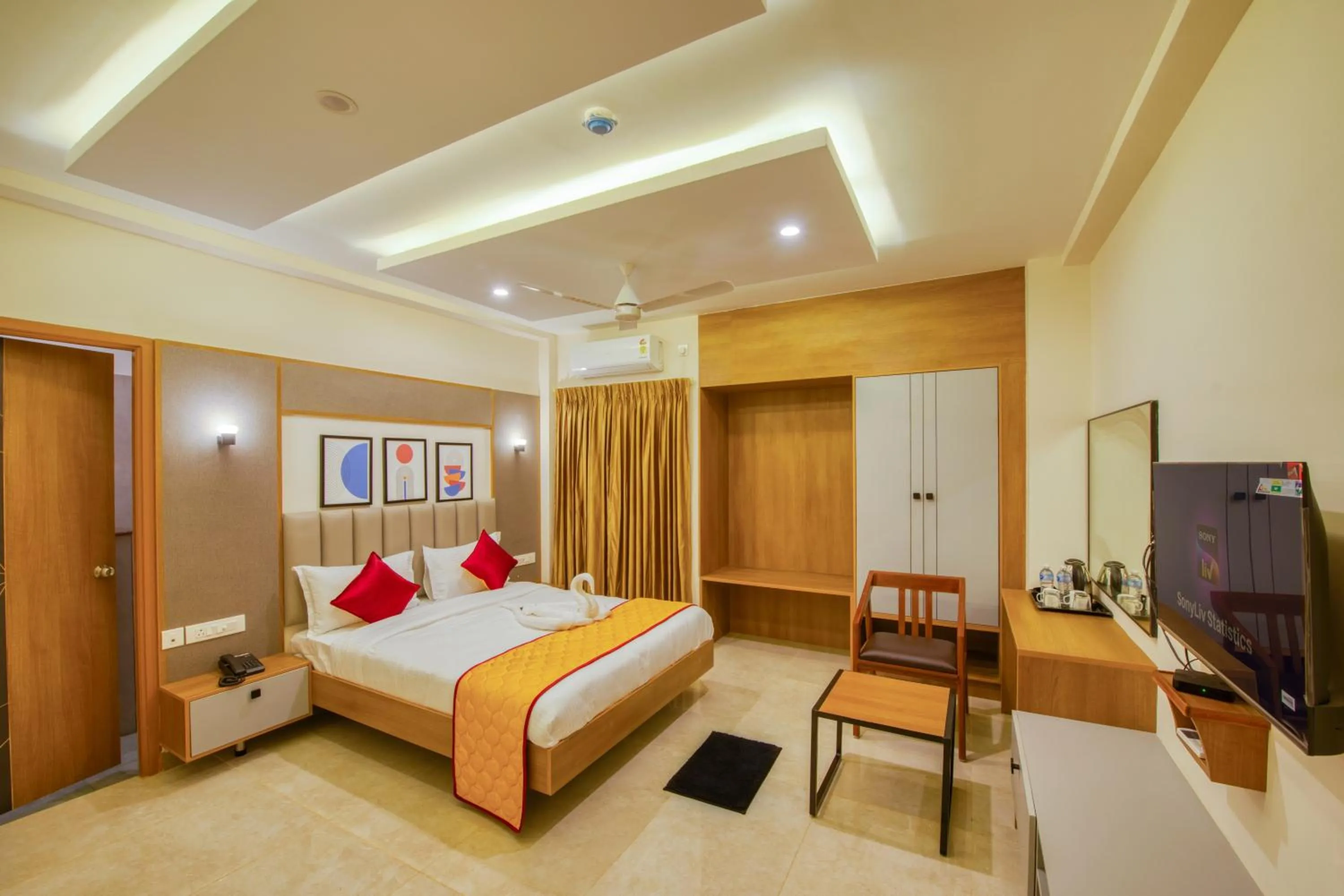 Bedroom, Bed in Hotel Sunlight