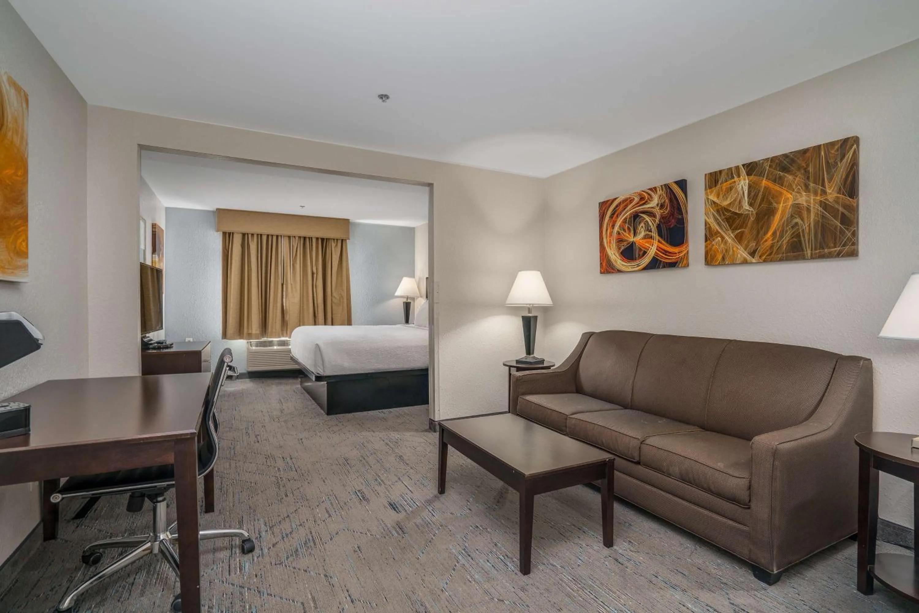 Bedroom in Best Western Plus Swansboro Emerald Isle