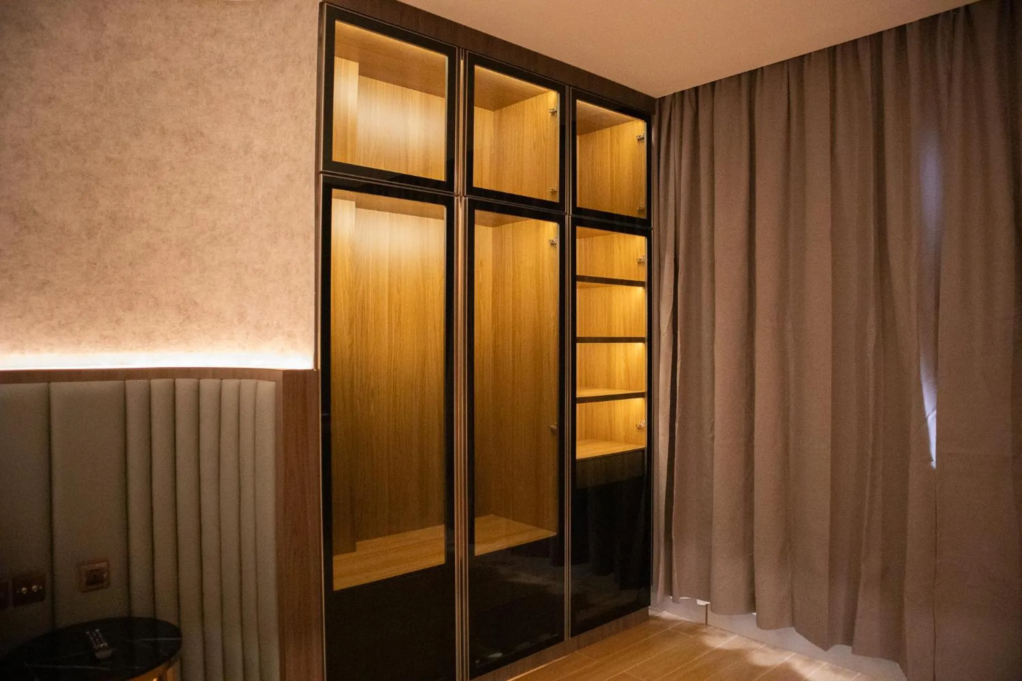 Aglow Hotel Harbor Bay Batam