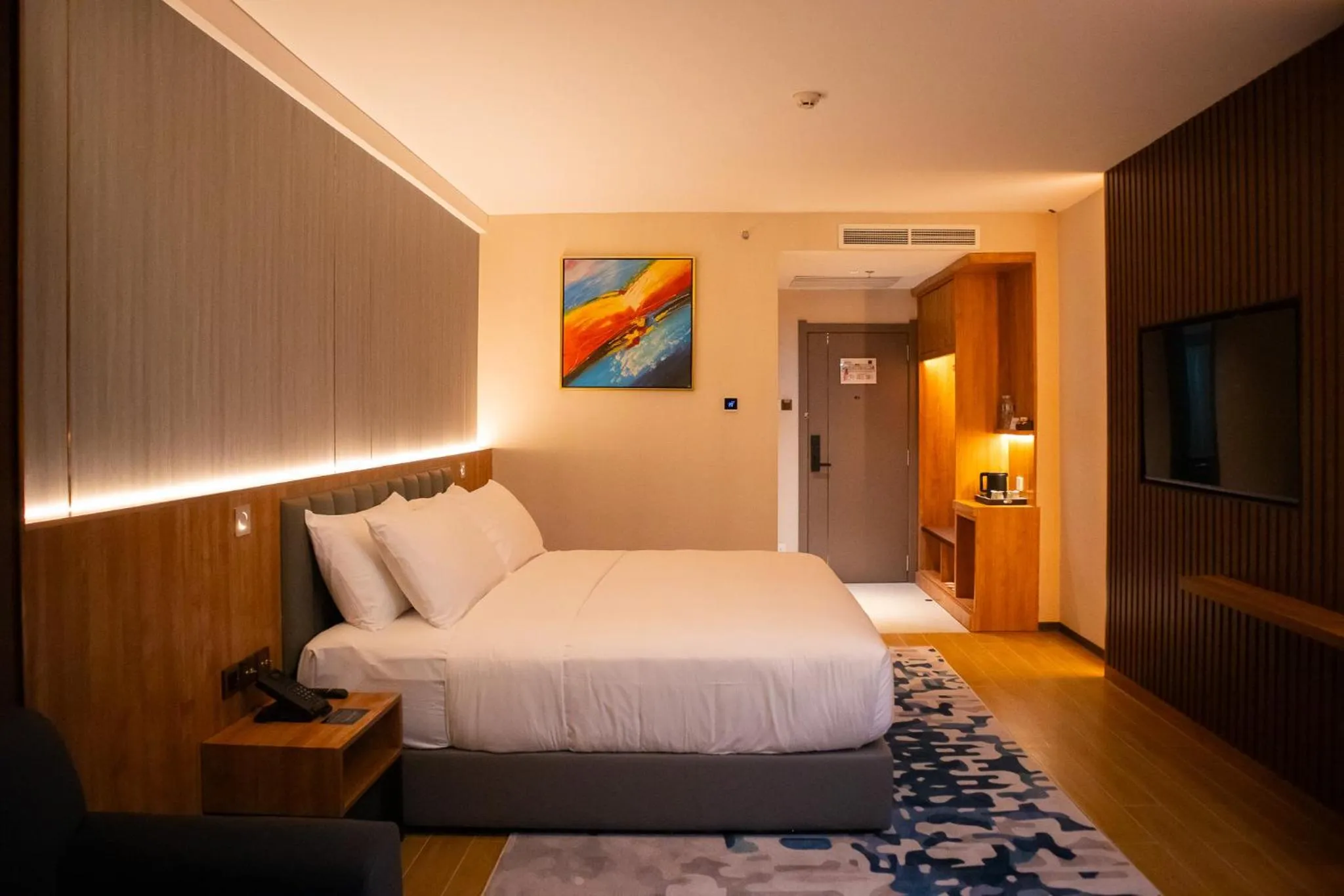 Bedroom, Bed in Aglow Hotel Harbor Bay Batam