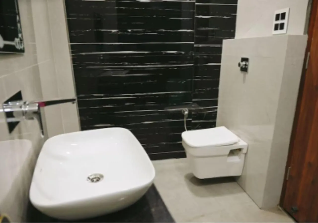 Bathroom in The Posh Hotel