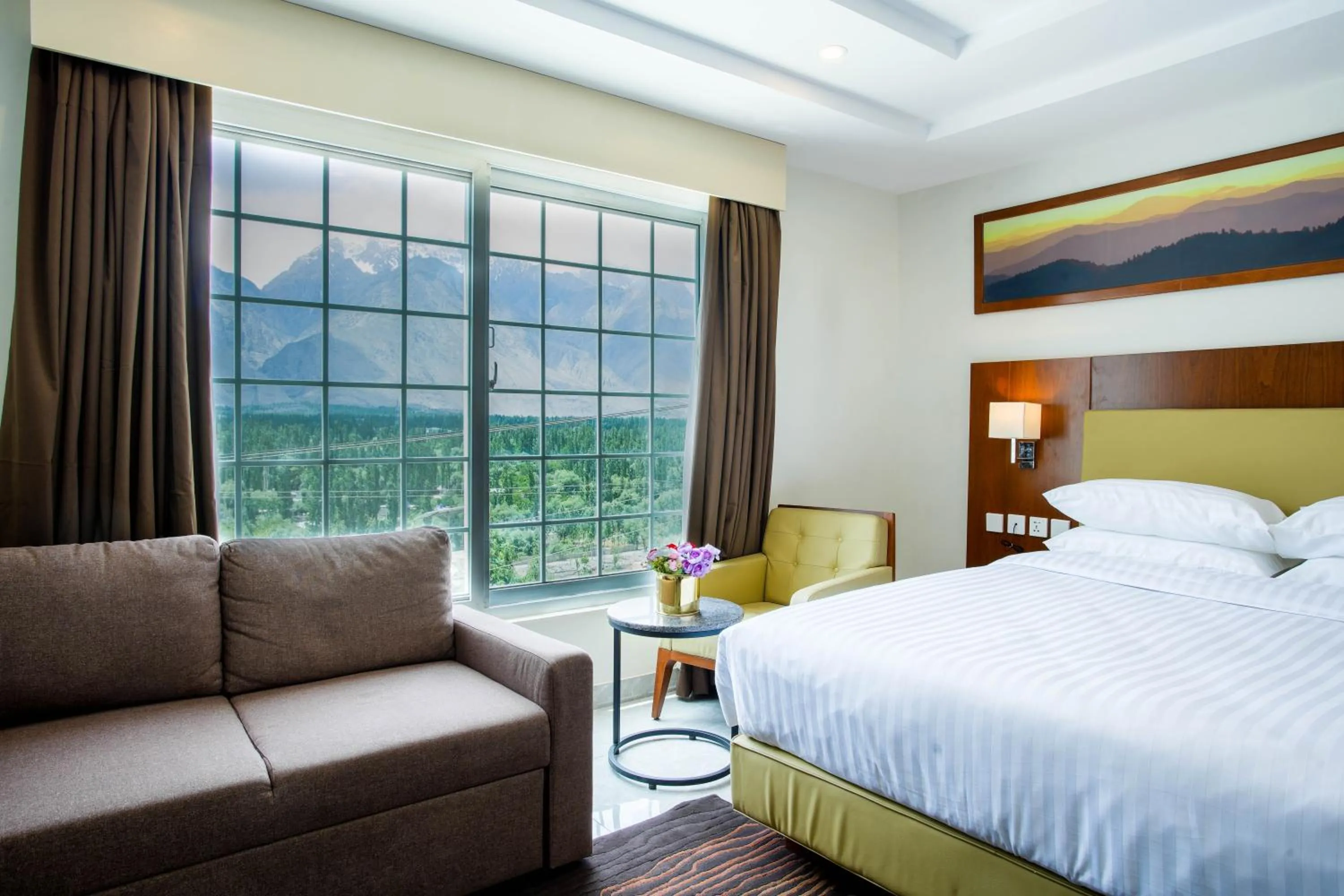 Bedroom, Bed in Avari Xpress Skardu