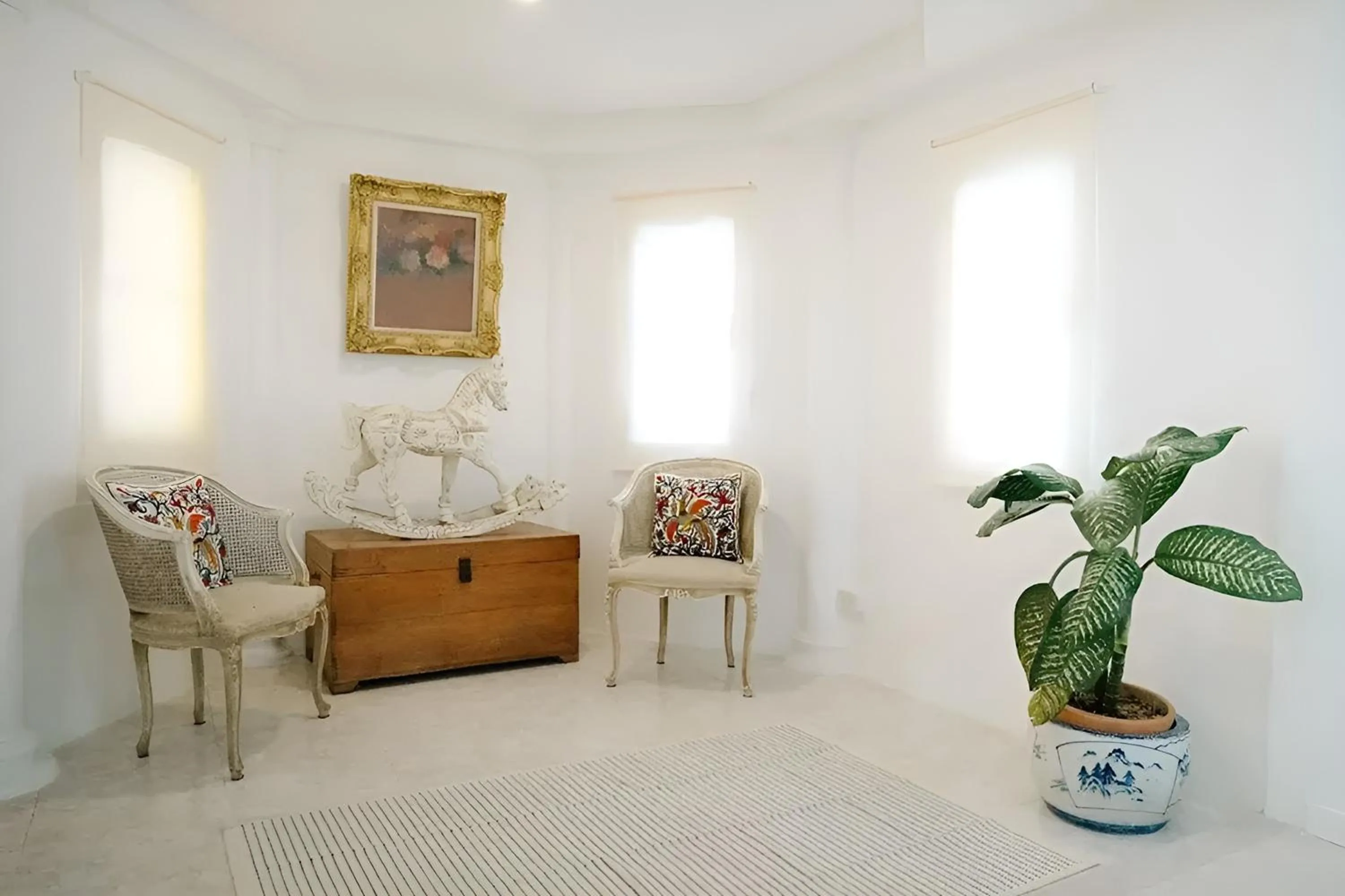 Seating area in Villa Cavallo Chiangrai