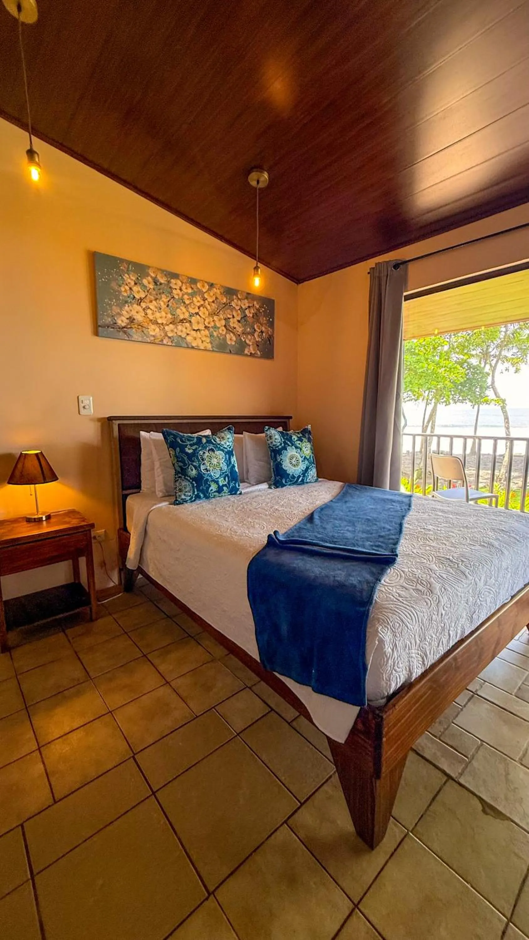 Bed in Hotel Beachfront Vista Hermosa