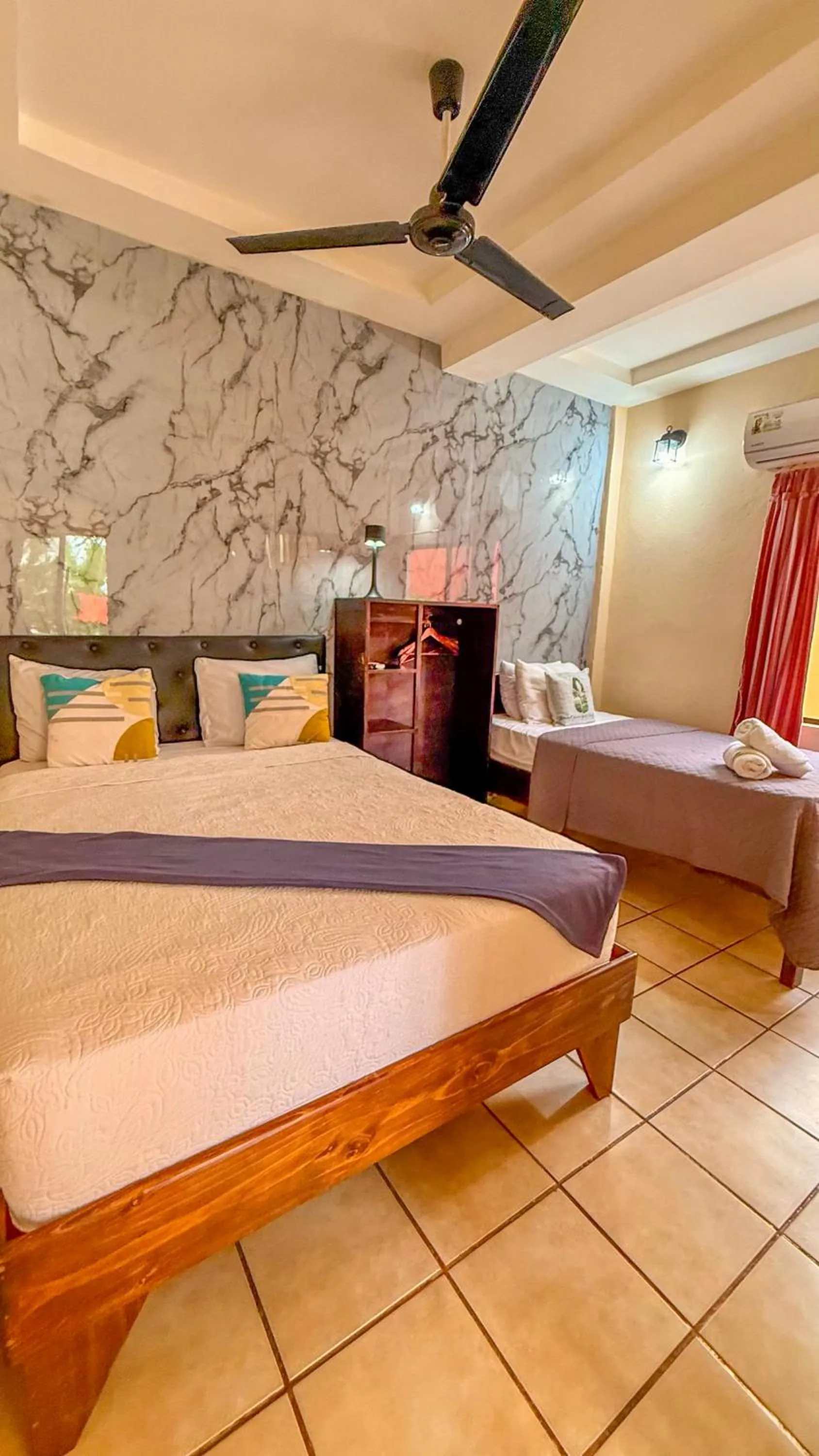 Bedroom, Bed in Hotel Beachfront Vista Hermosa