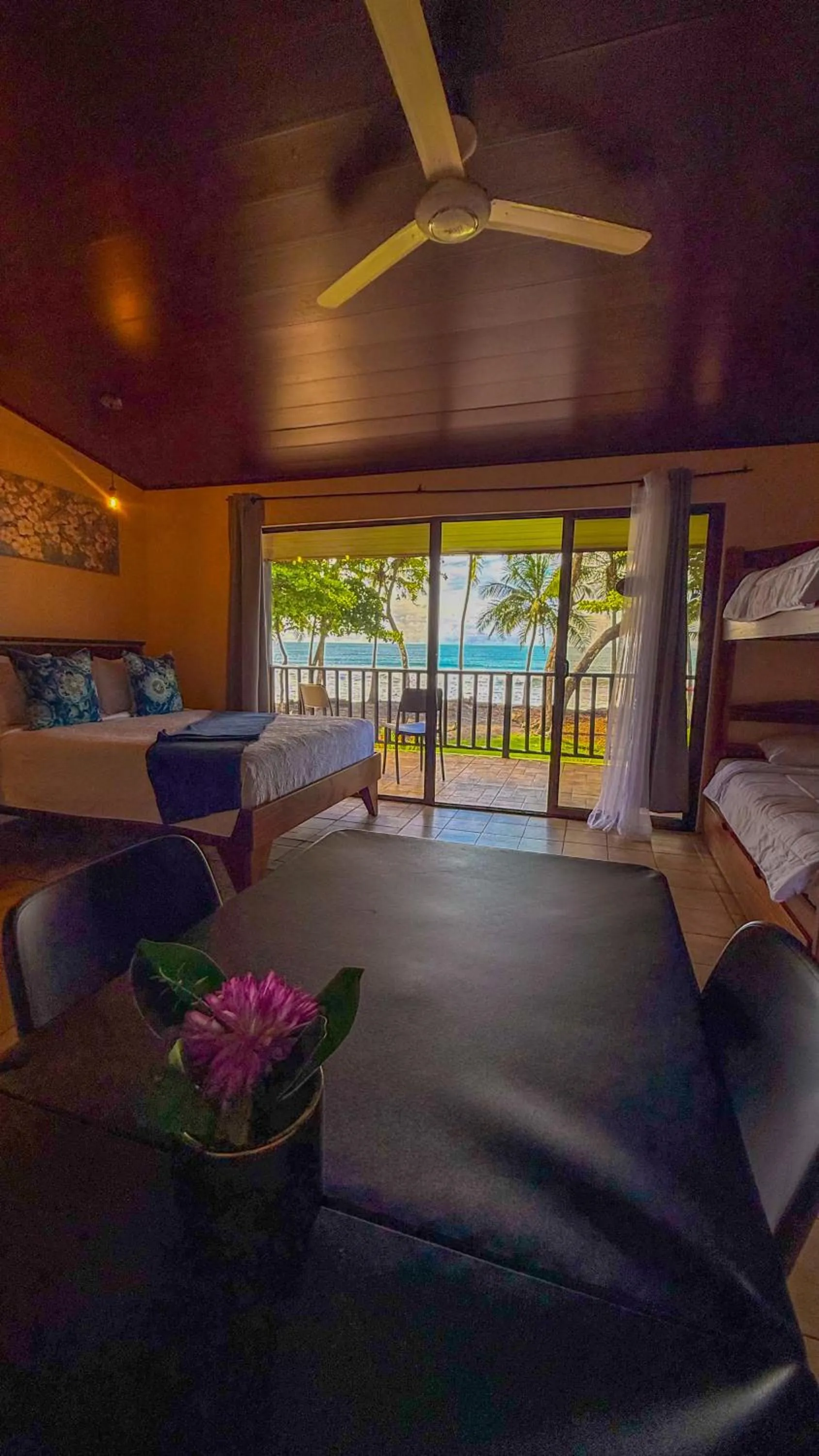 View (from property/room), Bed in Hotel Beachfront Vista Hermosa